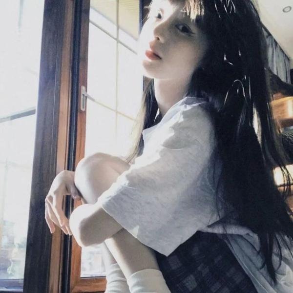 美丽的村庄，漂亮的火焰 封面