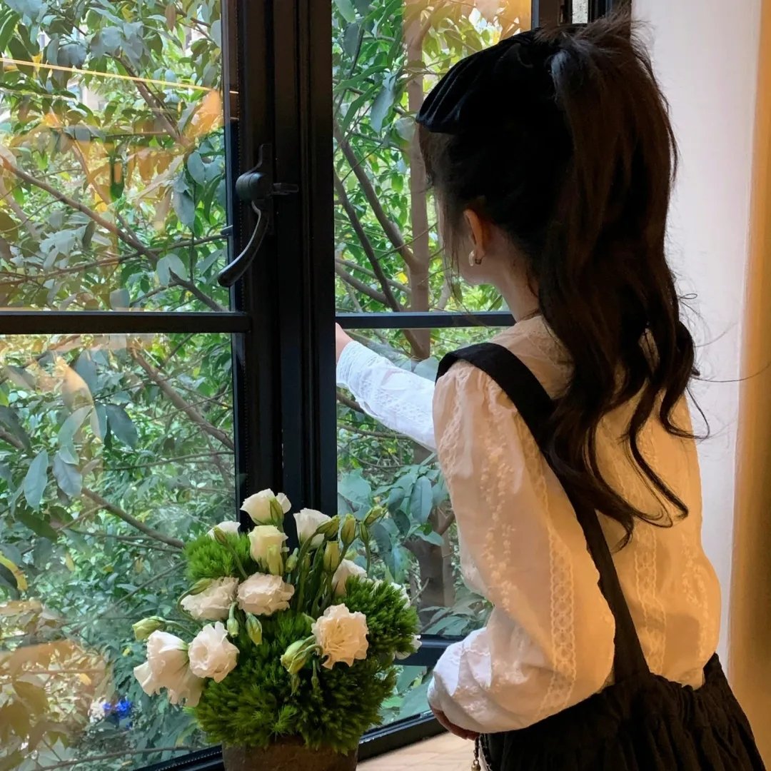 直美与加奈子 封面